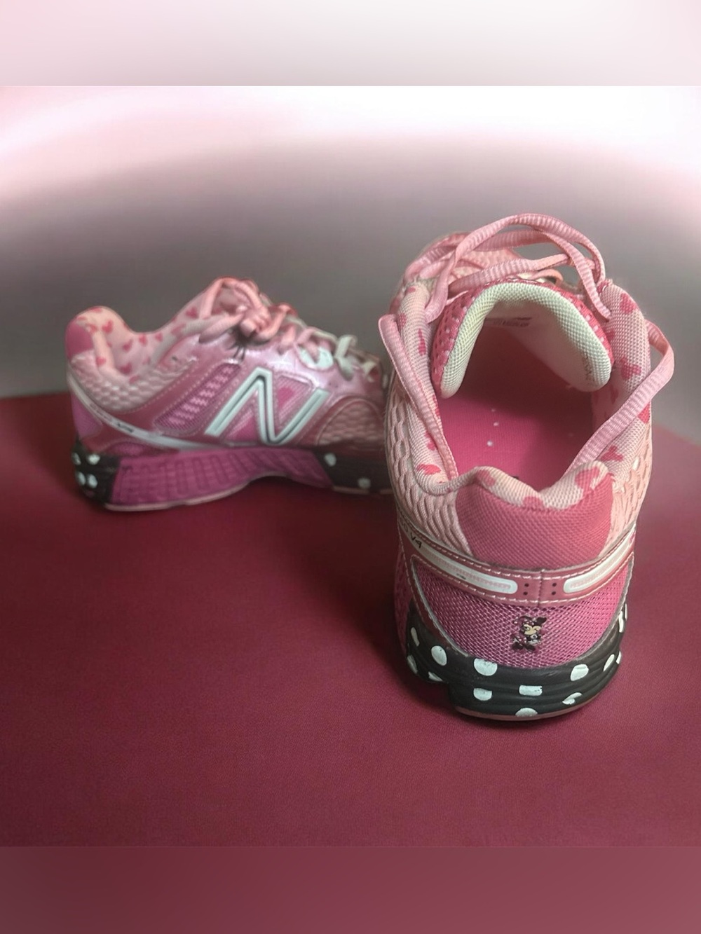 New Balance runDisney Minnie Mouse 860 V4 KJ860MNY Pink Polka Dot Size 7 Women